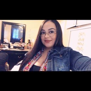 Meet your Posher, Jennifer